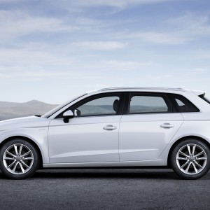 Photo profil nouvelle Audi A3 Sportback g-tron (2016)