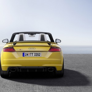 Photo officielle face arrière Audi TT RS Roadster (2016)