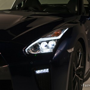 Photo phares avant nouvelle Nissan GT-R (2016)