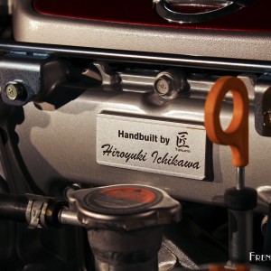 Photo badge signature moteur nouvelle Nissan GT-R (2016)