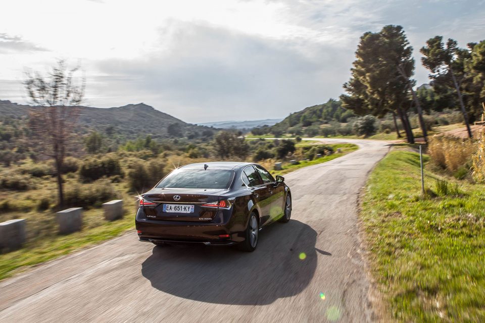 Photo 3/4 arrière Lexus GS 300h Executive (2016)