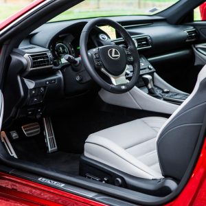 Photo intérieur Lexus RC 300h F Sport (2016)