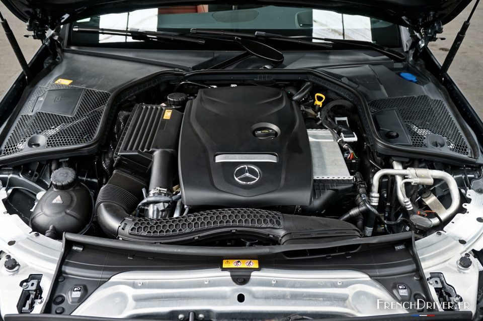 Photo moteur C 250 2.0 l 211 ch Mercedes Classe C Coupé (2016)
