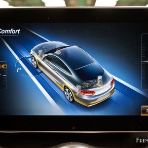 Photo réglages confort écran Mercedes Classe C Coupé (2016)