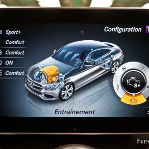 Photo configuration voiture écran Mercedes Classe C Coupé (20