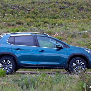 Photo profil Peugeot 2008 restylée (2016)