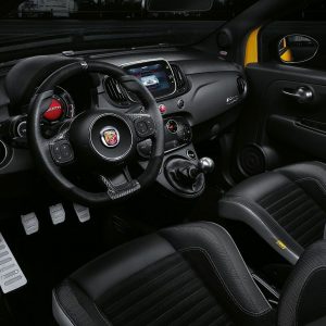 Photo officielle intérieur Nouvelle Abarth 595 (2016)