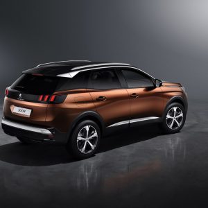 Photo 3/4 arrière nouvelle Peugeot 3008 II (2016)