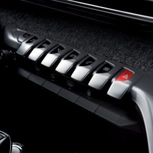Photo boutons console nouvelle Peugeot 3008 II (2016)