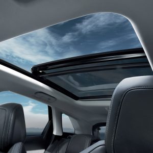 Photo toit ouvrant en verre panoramique nouvelle Peugeot 3008 II