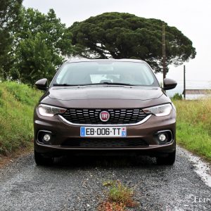 Photo face avant Fiat Tipo 5 portes (2016)