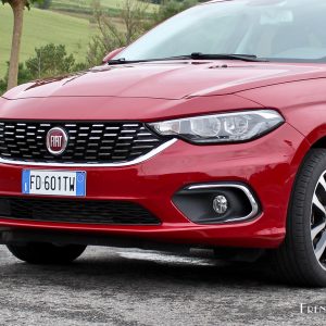 Photo bouclier avant Fiat Tipo 5 portes (2016)