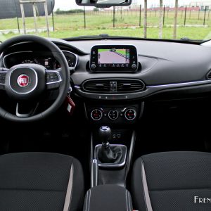 Photo poste de conduite Fiat Tipo 5 portes (2016)