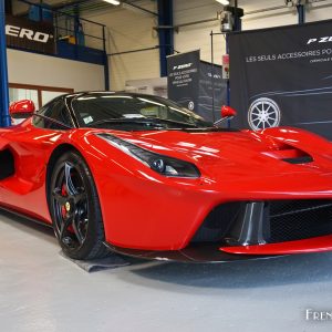 Photo Ferrari LaFerrari – Essai nouveau Pirelli P Zero (2016)