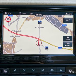 Photo navigation GPS écran tactile Škoda Octavia (2017)