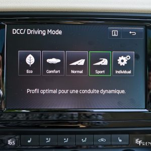 Photo modes de conduite DCC écran tactile Škoda Octavia (2017)