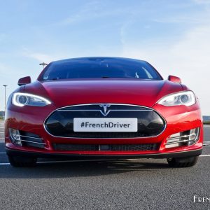 Photo face avant Tesla Model S P90D (2016)