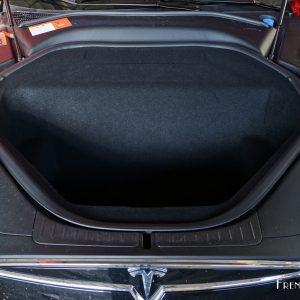 Photo coffre avant Tesla Model S P90D (2016)