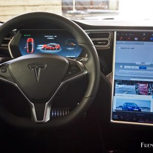 Photo volant cuir Tesla Model S P90D (2016)