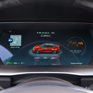 Photo combiné numérique Tesla Model S P90D (2016)