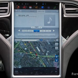 Photo écran tactile 17 Tesla Model S P90D (2016)