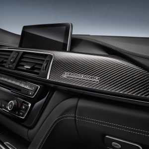Photo planche de bord carbone BMW M3 édition « 30 jahre M3 »