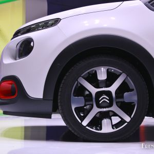 Photo jantes aluminium 17 diamantées Citroën C3 III (2016)