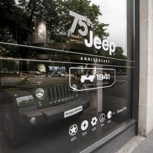Photo Jeep exposition 75è anniversaire – MotorVillage Paris (Ju