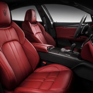 Photo intérieur cuir rouge Maserati Quattroporte restylée (201