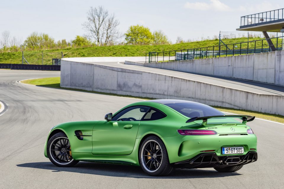 Photo 3/4 arrière Mercedes-AMG GT R (2016)