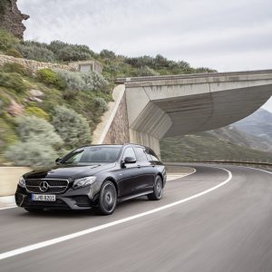 Photo 3/4 avant dynamique Mercedes-AMG Classe E 43 Break (2016)