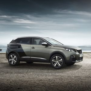 Photo profil avant Peugeot 3008 GT (2016)