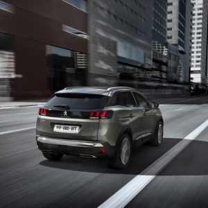 Photo dynamique Peugeot 3008 GT (2016)