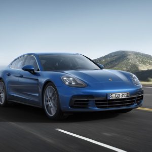 Photo 3/4 avant nouvelle Porsche Panamera 4S (2016)