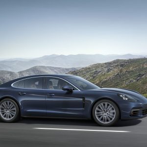 Photo profil nouvelle Porsche Panamera 4S Diesel (2016)