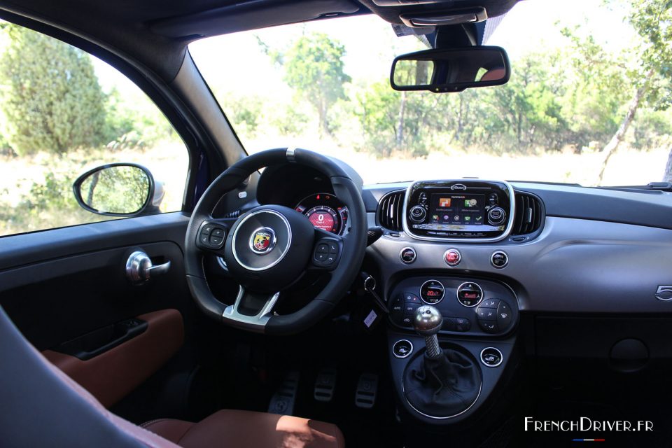 Photo intérieur Abarth 595 Turismo restylée (2016)