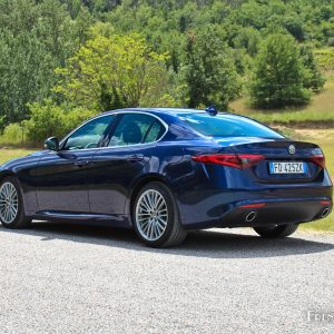 Photo 3/4 arrière Alfa Romeo Giulia (2016)