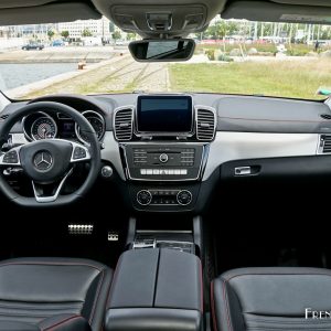 Photo tableau de bord Mercedes AMG GLE 43 (450) Coupé (2016)