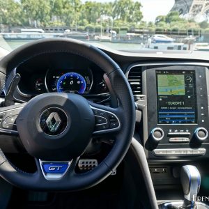 Photo poste de conduite cockpit Renault Mégane Estate GT (2016)