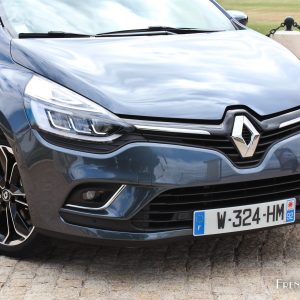 Photo nouveau bouclier avant Renault Clio IV restylée (2016)