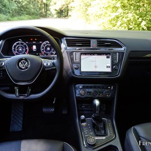 Photo tableau de bord Volkswagen Tiguan II (2016)