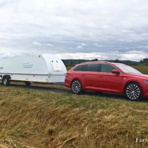 Photo essai Skoda Superb Combi et remorque (2016)