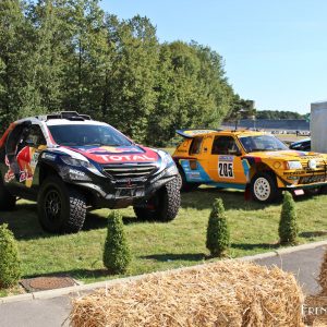 Photo Peugeot 2008 DKR et 205 T16 Dakar – Les Grandes Heures Aut