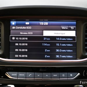 Photo ordinateur de bord écran tactile Hyundai Ioniq (2016)