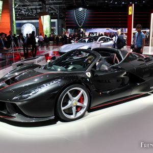 Photo profil Ferrari LaFerrari Aperta – Mondial Auto Paris 2016