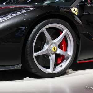 Photo jante aluminium 20 Ferrari LaFerrari Aperta – Mondial Auto