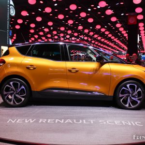 Photo profil Renault Scénic IV – Mondial Auto Paris 2016
