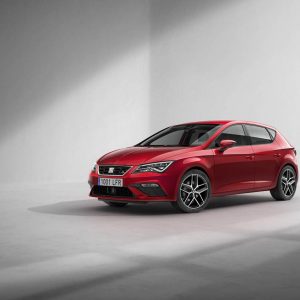 Photo officielle SEAT Leon 5 portes restylée (2016)