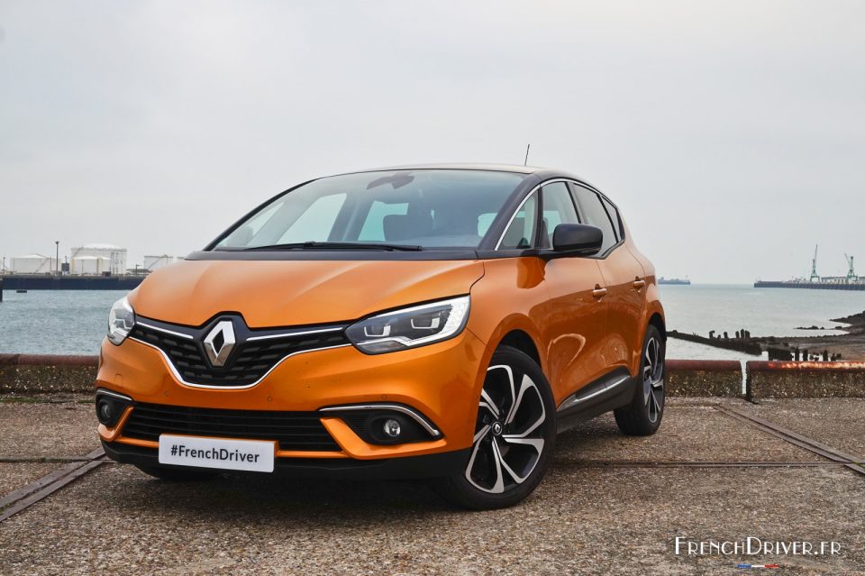 Photo 3/4 avant Renault Scénic IV (2016)