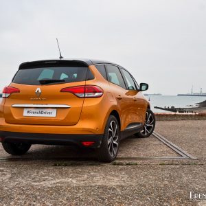 Photo 3/4 arrière Renault Scénic IV (2016)